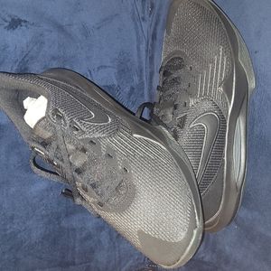 New Nike Precision V size 11 men/12.5 women